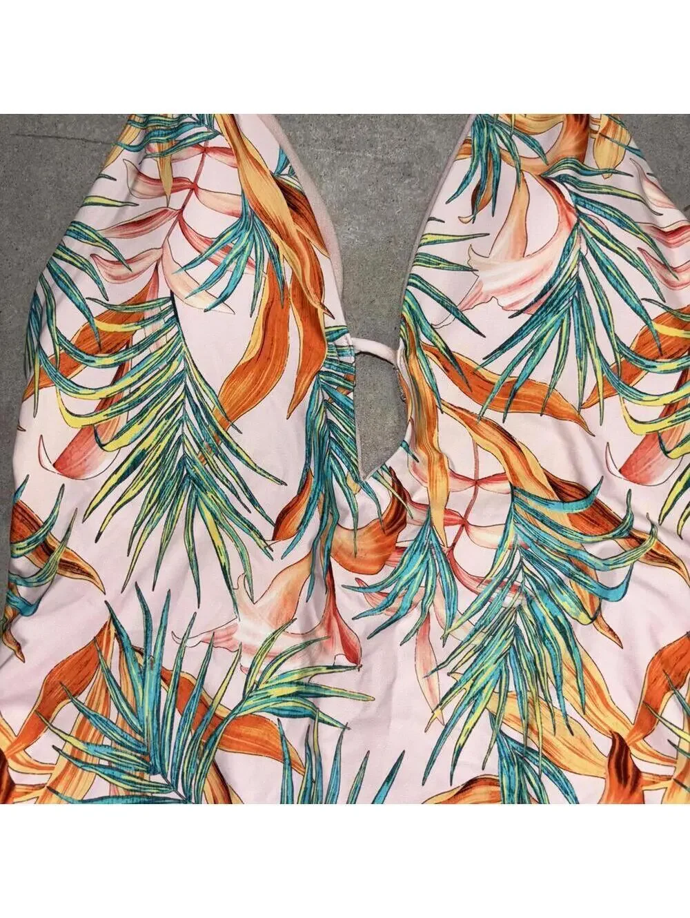 NWT Gianni Bini Pastel Pink Tropical Print Halter Top One Piece Swim Suit Beach